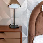 Appartement design invalides bon marché - II